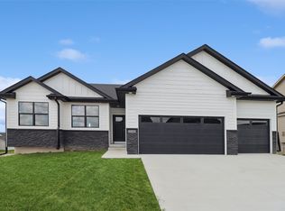 2550 SE Kettleridge Ln, Waukee, IA 50263