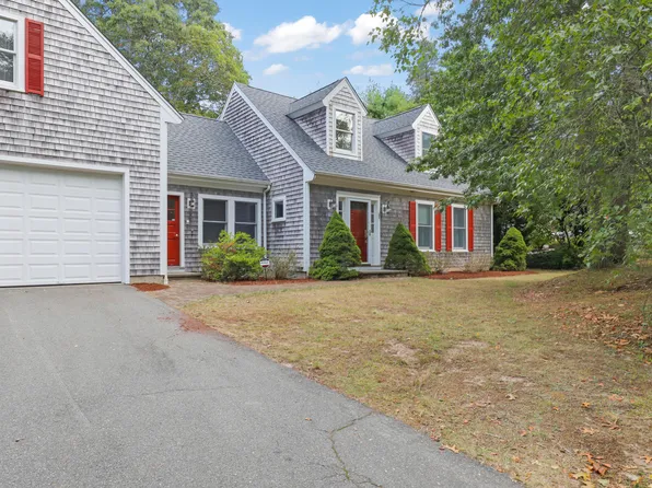 2 Tricia Road, North Falmouth, MA 02556