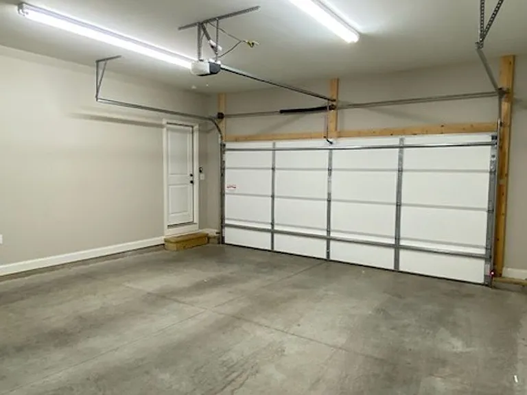 2950 Smallhouse Rd — Photo 20