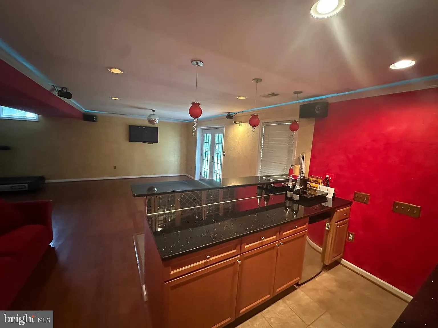1 bed, 3201 sqft, $1,700 — Photo 4