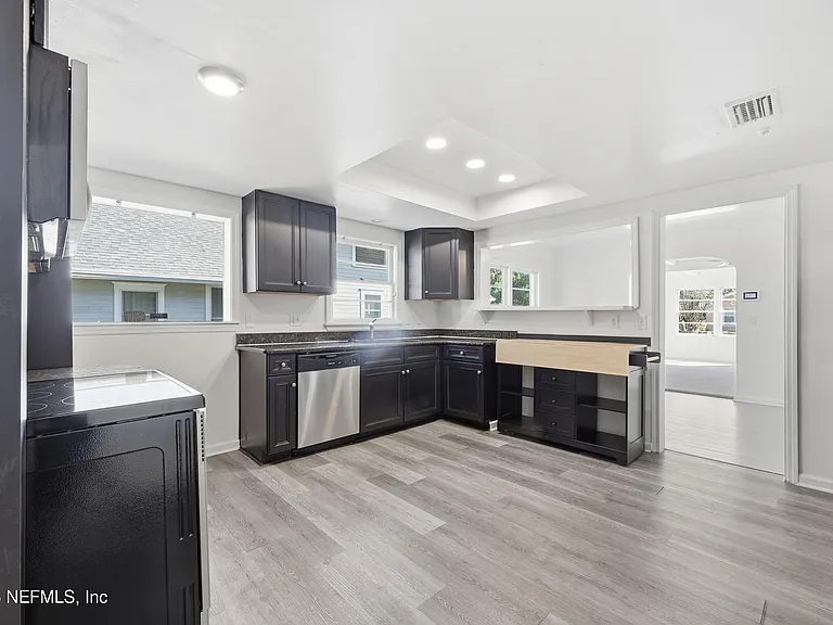 2755 Green St — Photo 15