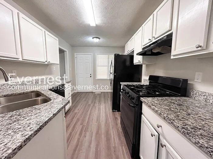 313 Silverthorne Cir — Photo 7