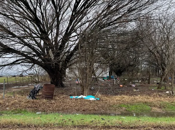 6909 Fm 984, Ennis, TX 75119