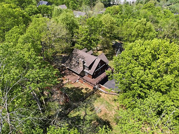 5th image of 2105 Alpine Dr