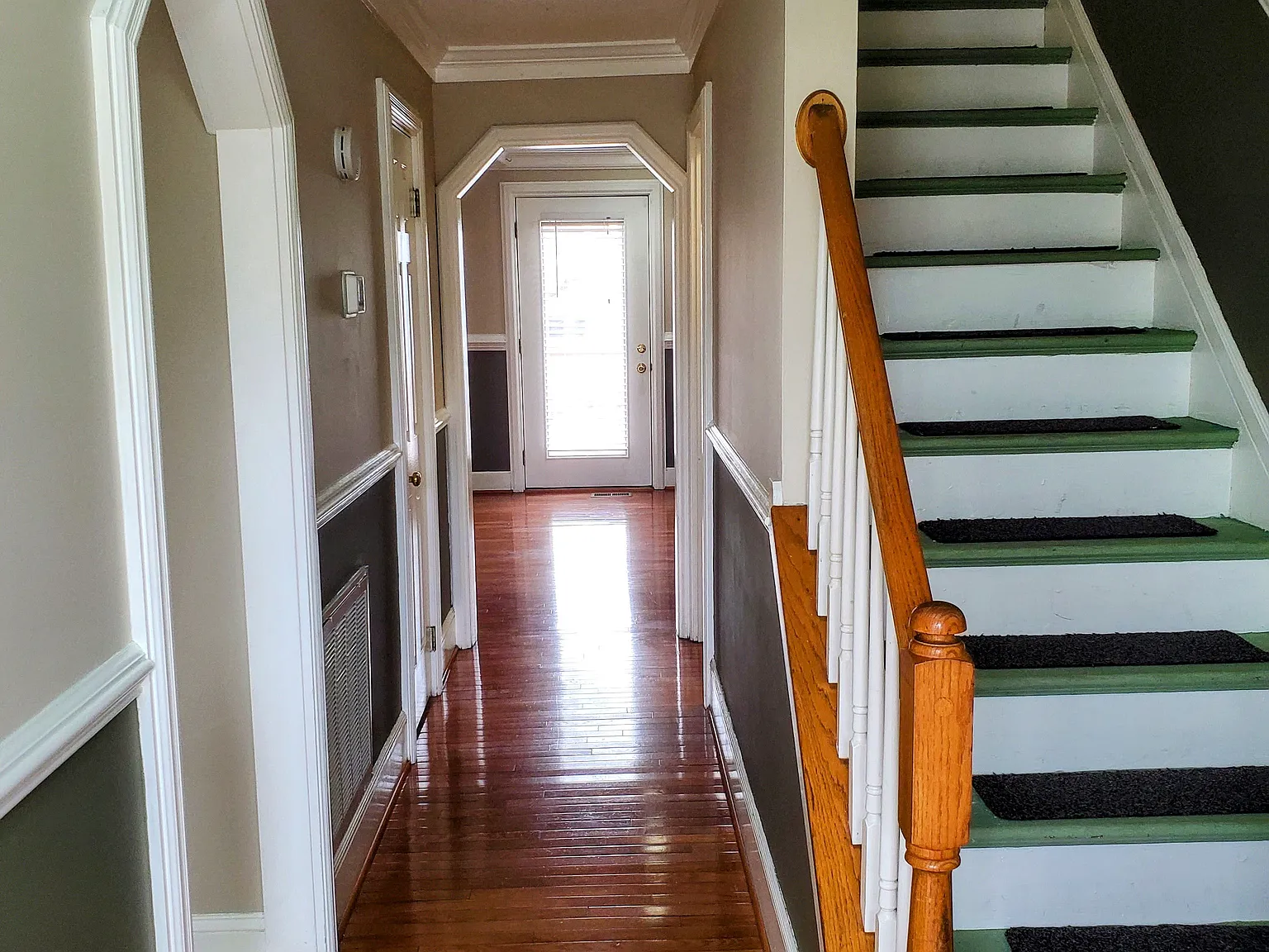 5 bed, 3.5 bath, 1992 sqft, $2,850 — Photo 3