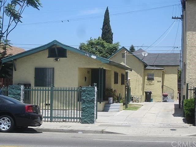 1st image of 629 W Vernon Ave