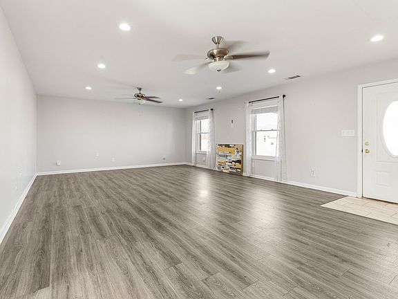 2nd image of 195 Stafford Rd