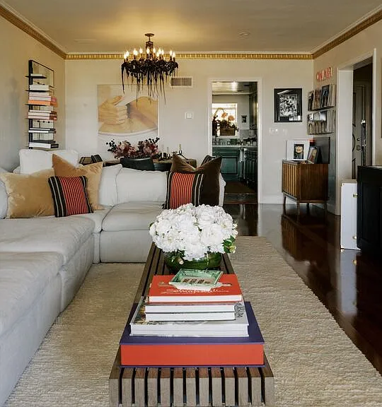 1219 Sunset Plaza Dr #3 — Photo 4
