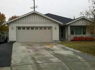107 Applewood Dr, Central Point, OR