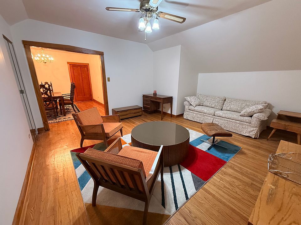 1st image of 5235 W Melrose St #2