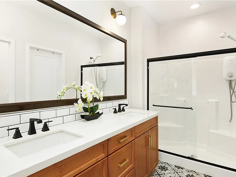793 Banyan Way — Photo 26