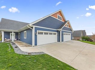 503 Century Oak Dr, Waukesha, WI 53188