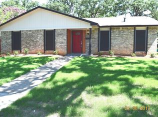1119 Kingston Dr, Lewisville, TX 75067