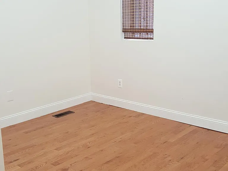 320 N 40th St #1 — Photo 10