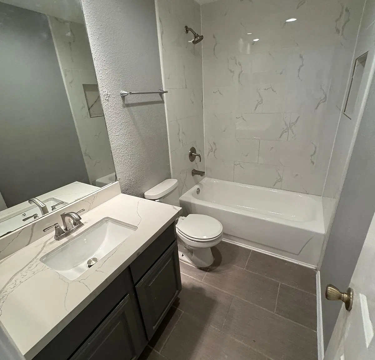 2 bed, 1150 sqft, $1,565 — Photo 3