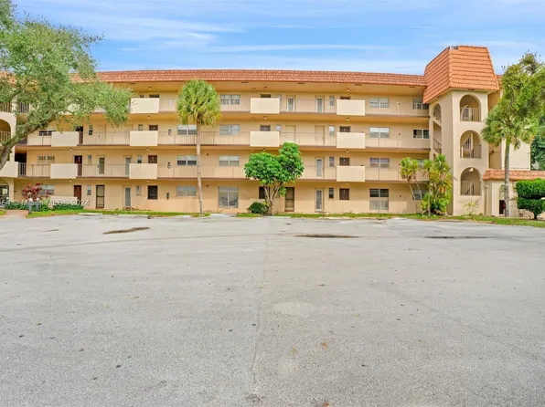 6200 S Falls Cir Drive #310, Lauderhill, FL 33319