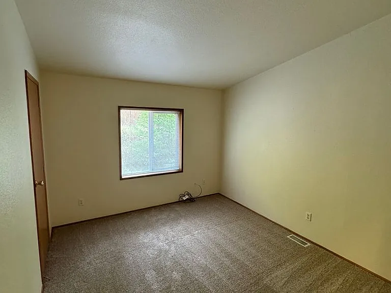 37997 Soap Creek Rd — Photo 9