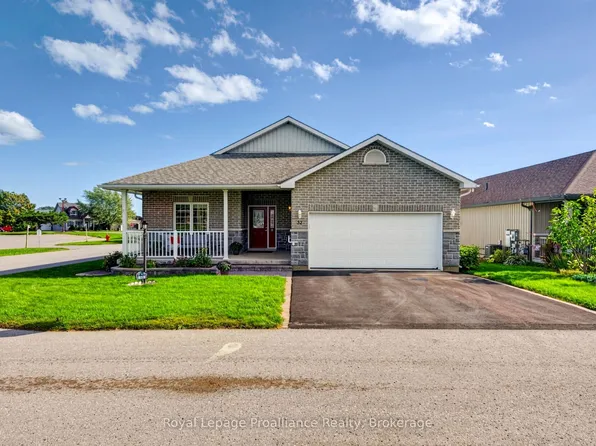 32 Merrill Dr, Prince Edward County, ON K0K 3L0