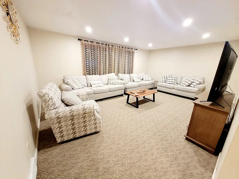 78 Lemans Dr #1 — Photo 3