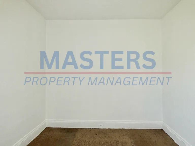 420 Everett St — Photo 12