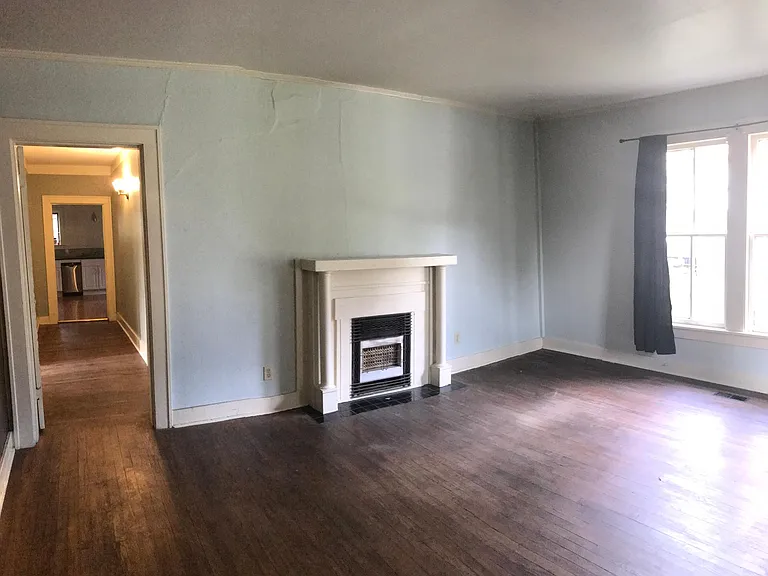 218 S Maple St #1 — Photo 3