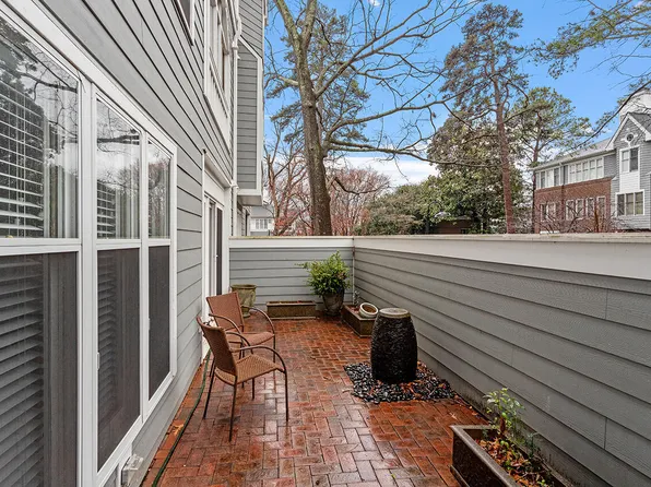 720 Bishops Park Dr Unit 107, Raleigh, NC 27605