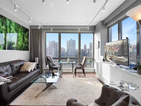 461 West 47th Street image 1 of 6