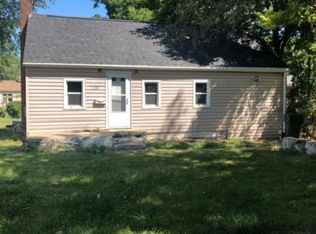 1132 Newton St, Waterloo, IA 50703