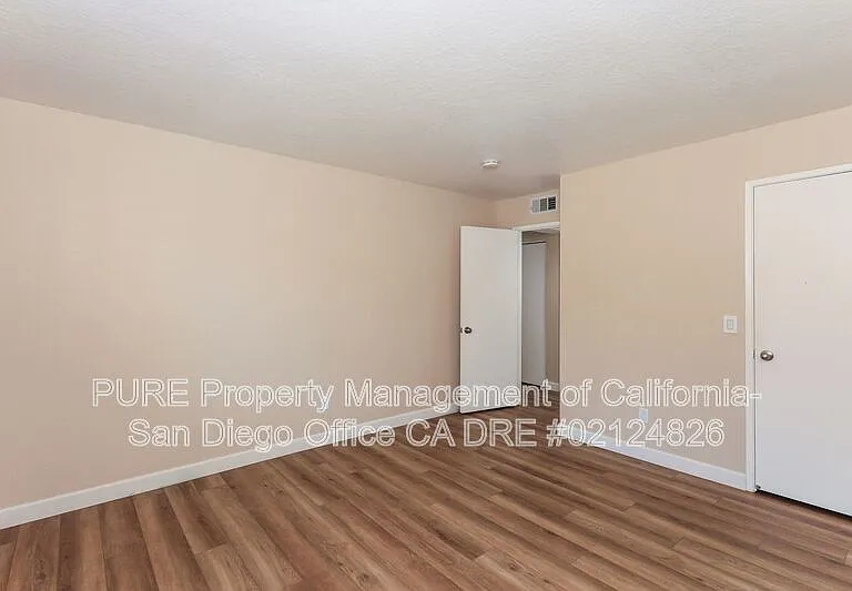 11317 Avenida De Los Lobos #E — Photo 12