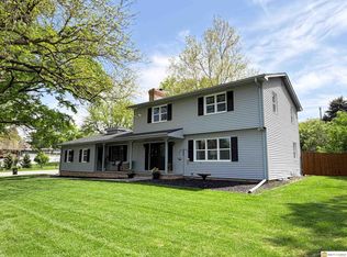 1016 Meadow Rd, Omaha, NE 68154