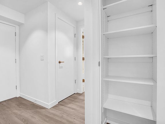 4th image of 505 Nelson St #1605