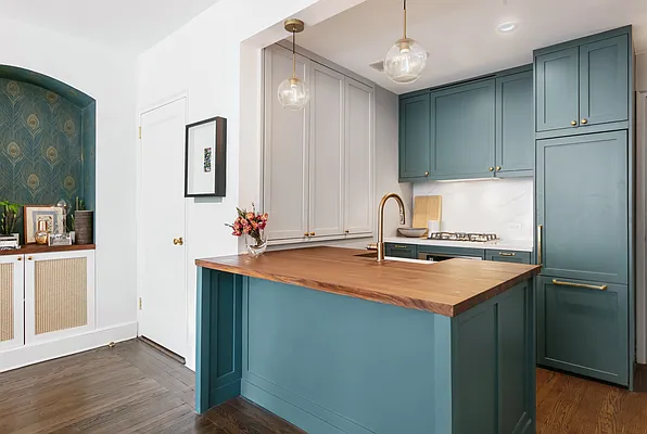 Rented by Compass | media 9