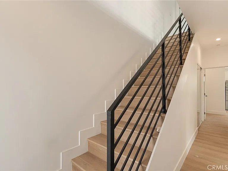 2843 Folsom — Photo 9