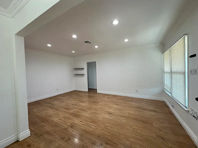201 E Ralph St — Photo 4