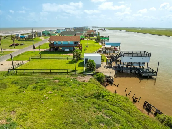 1401 County Road 230, Sargent, TX 77414