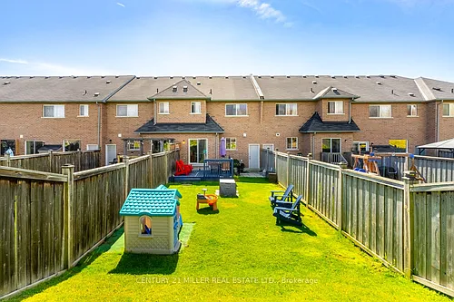 373 Bussel Cres Photo 1