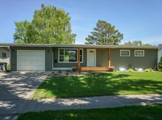 534 Cedar Ln, Moorhead, MN 56560