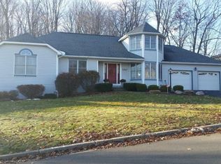 1247 Foxboro Ln, Endicott, NY 13760