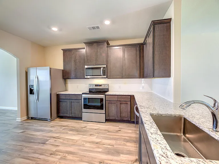 1717 Cotton Blossom Ln — Photo 7