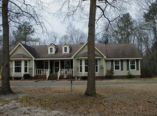 10400 Scotland Farms Rd, Laurinburg, NC 28352