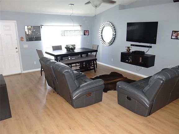 3rd image of 607 Caribou Ct