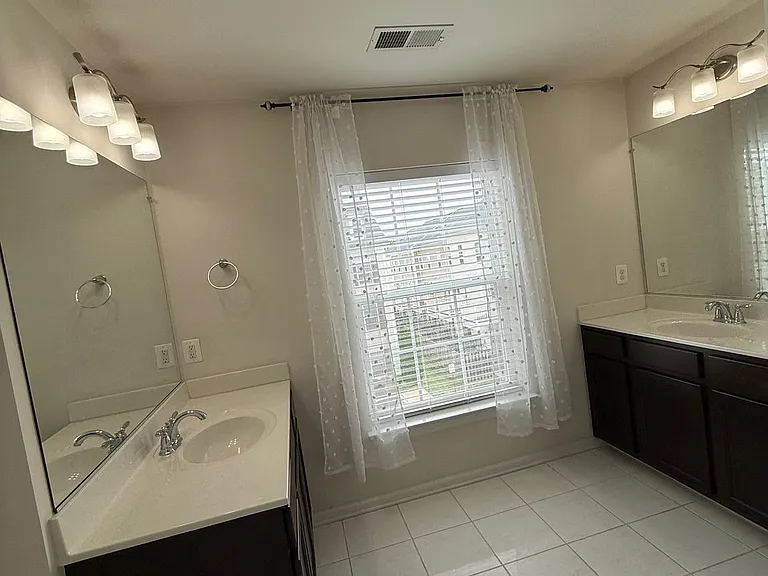 7476 Riding Meadow Way — Photo 15