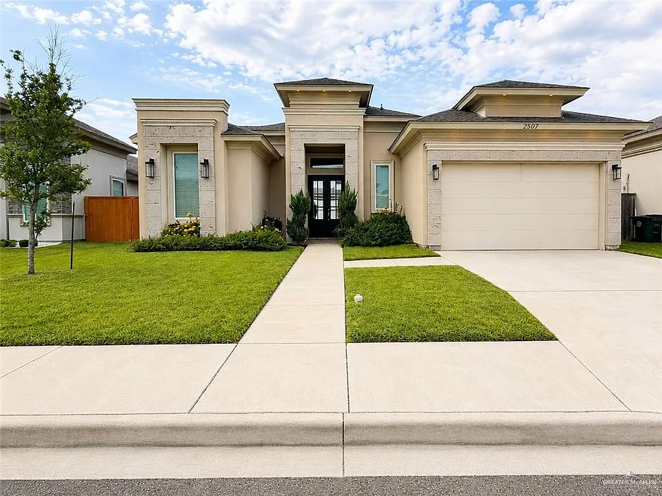 2507 Zinnia St