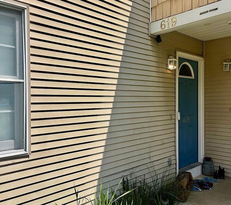 1st image of 619 Maplewood Ave