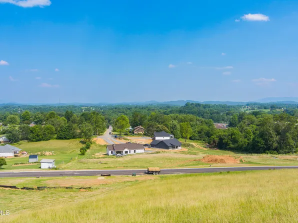 1 Sunset Rd, Johnson City, TN 37615