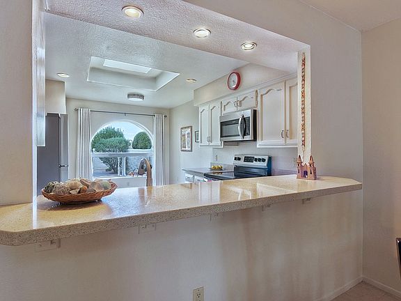 2nd image of 693 W Placita Nueva