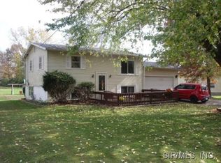 1920 Zent Dr, Vandalia, IL 62471
