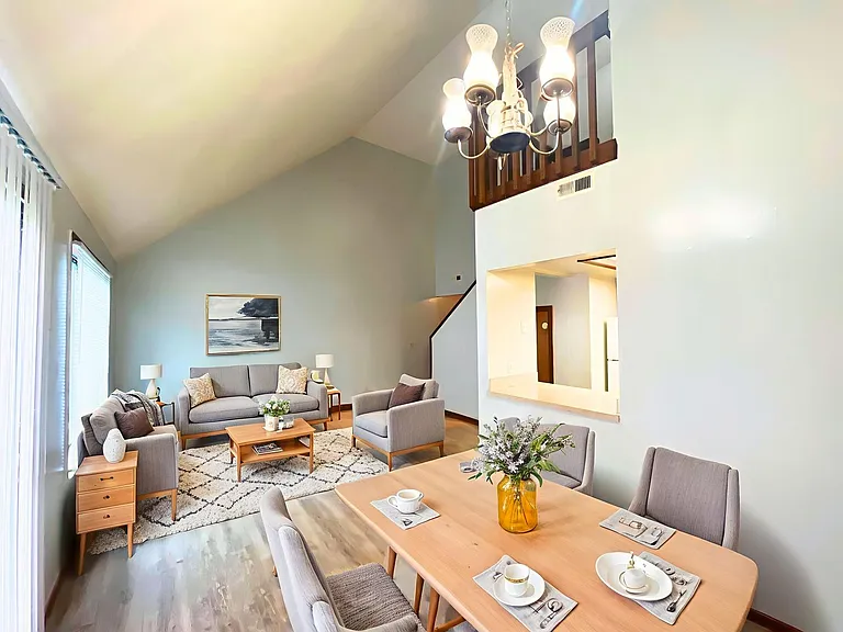 Find Your Next Home At One Oak Place — Photo 32