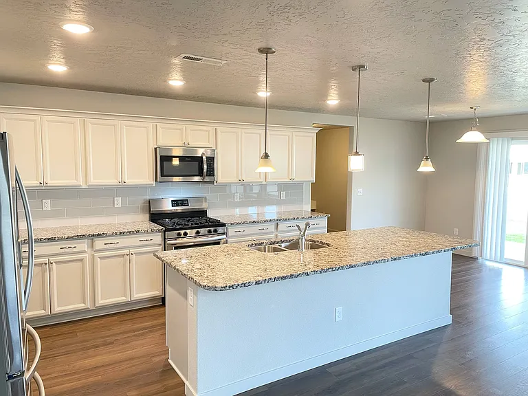 236 W Wausau St — Photo 6