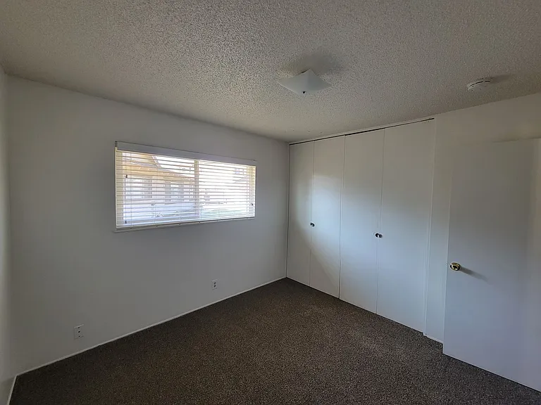 1744 S Oak Park St — Photo 7